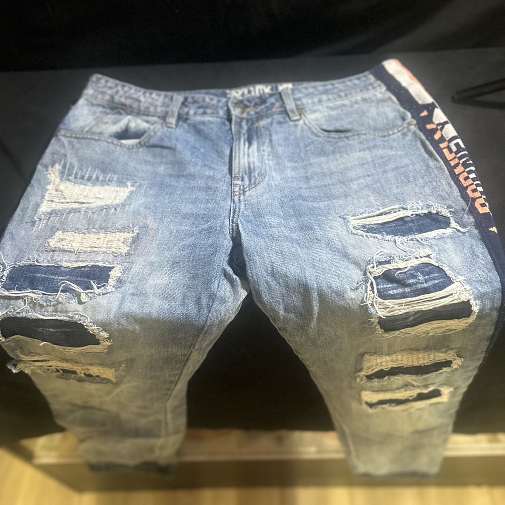 Distressed Blue Jeans-Born fly size 36x32-#311
